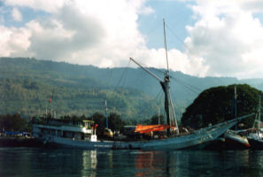 Cargo Phinisi at Alor